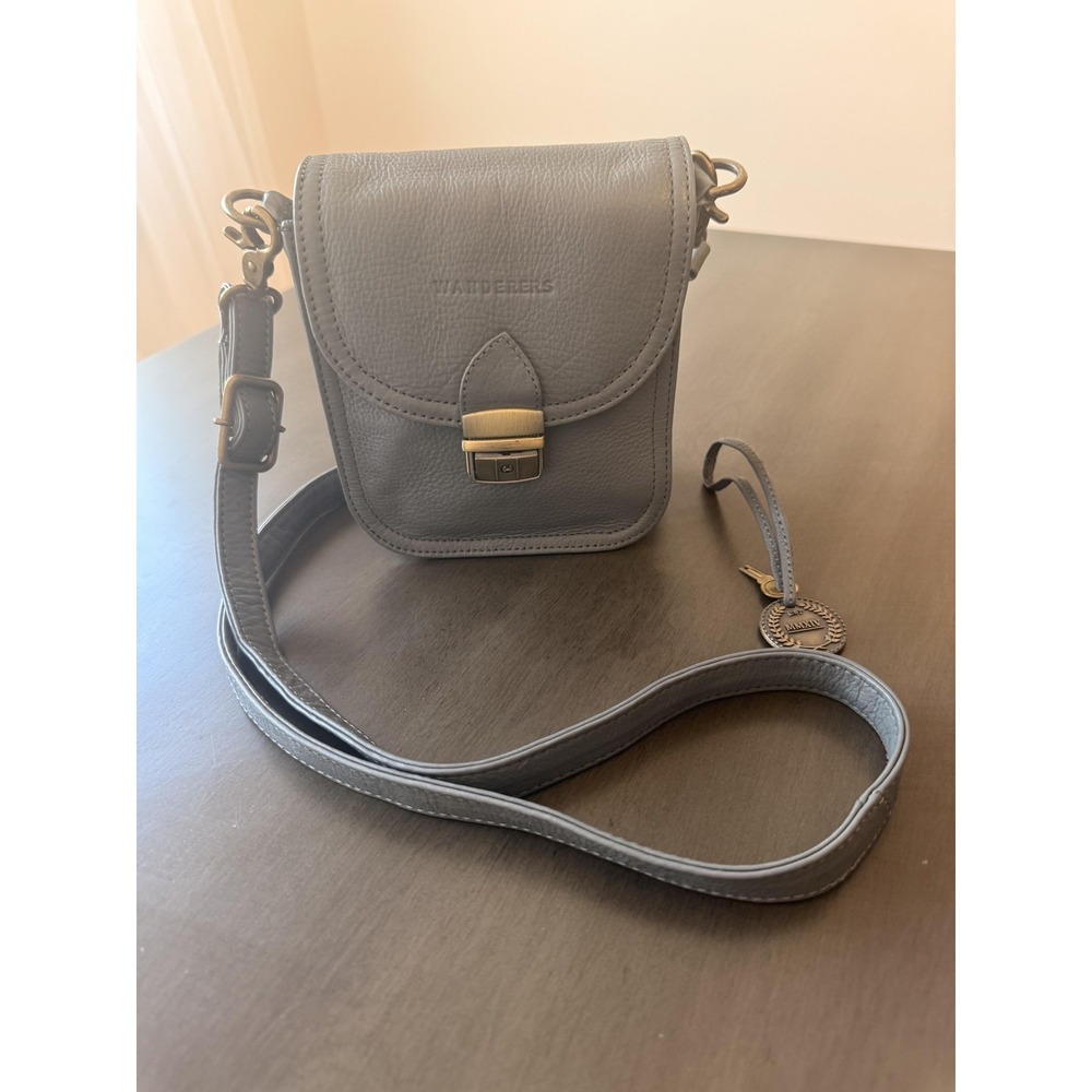 Wanderers Crossbody Bag Womens Gray Leather Adjustable Strap Push Lock Purse - Picture 2 of 16